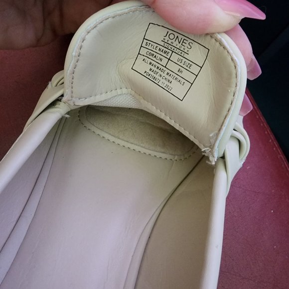 Jones New York Cream Loafers - Picture 4 of 5